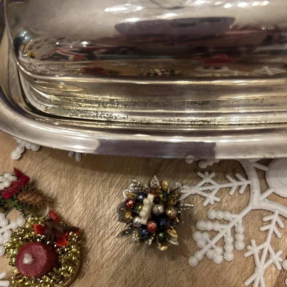 Vintage Silverplate, Butter Dish Elegant Patterned Pineapple Top,‎ Glass insert